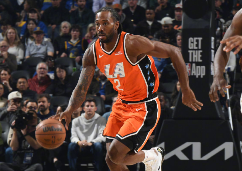 开云官网-莱昂纳德双里程碑：连续38场20+生涯最长 突破16000分大关