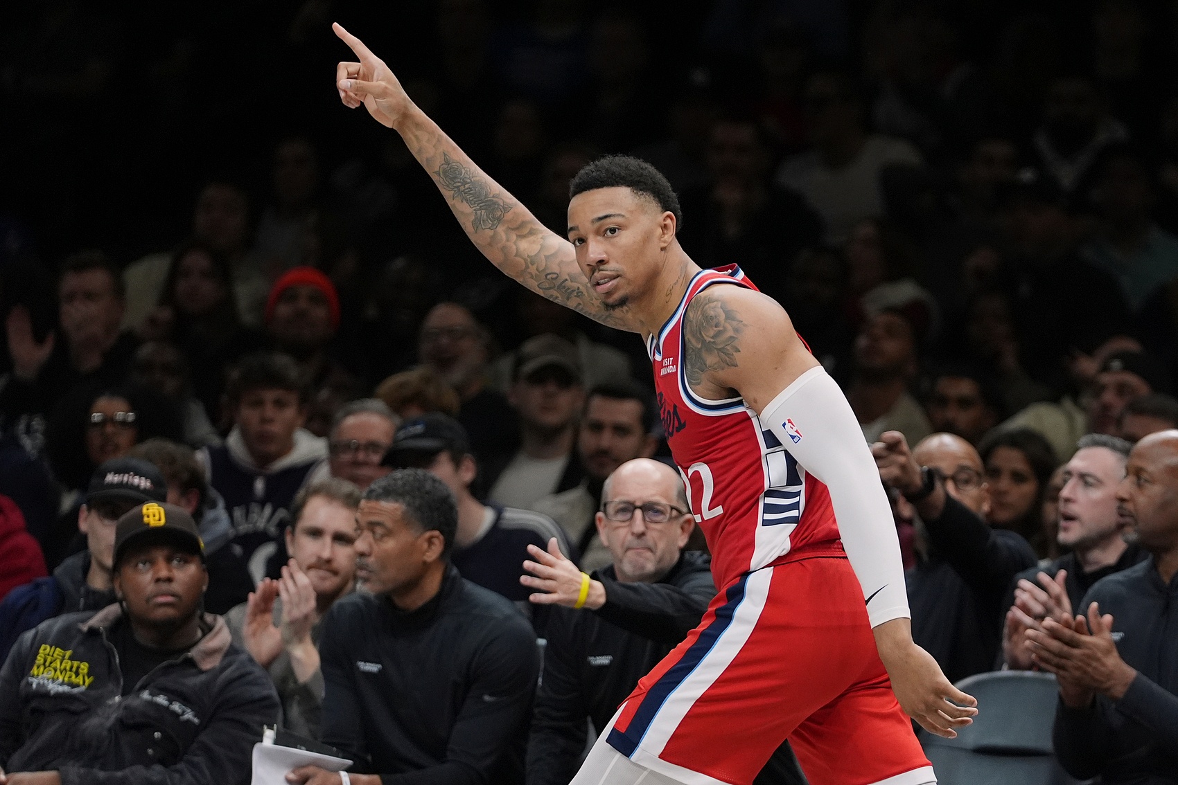 开云APP-乔丹·米勒本赛季7场出战20+分钟 场均12.6分 命中率53/48/72%